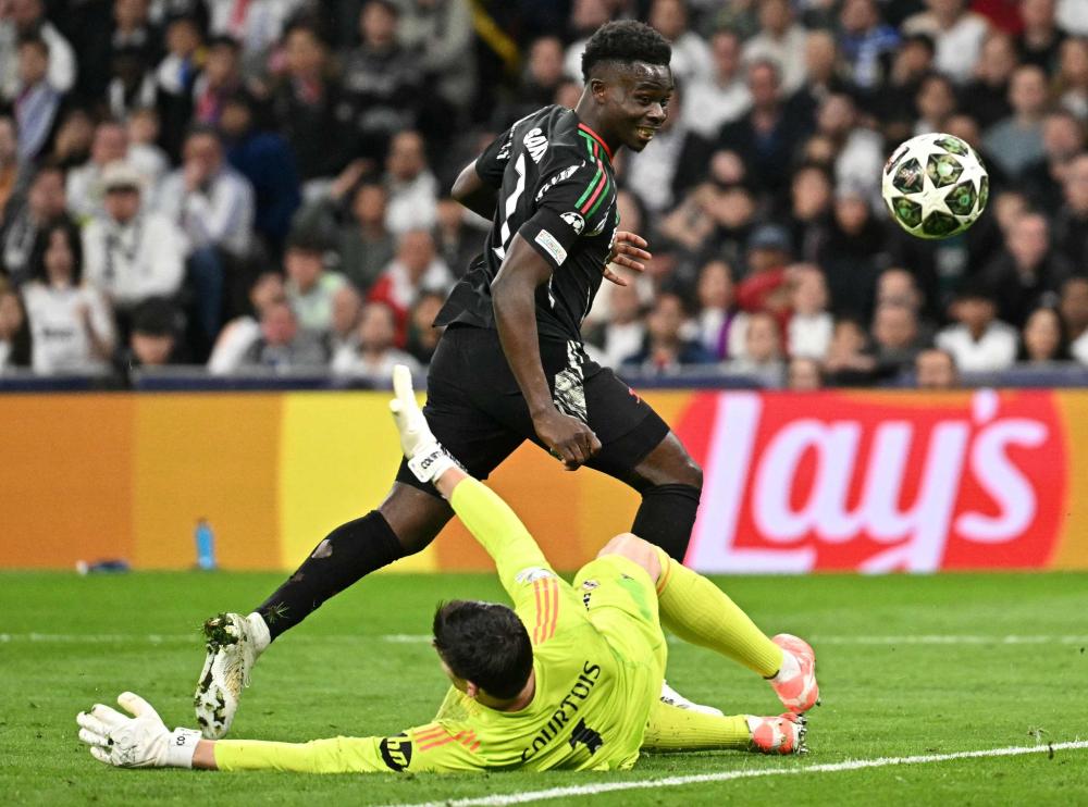 精准的铲断 精准的铲断