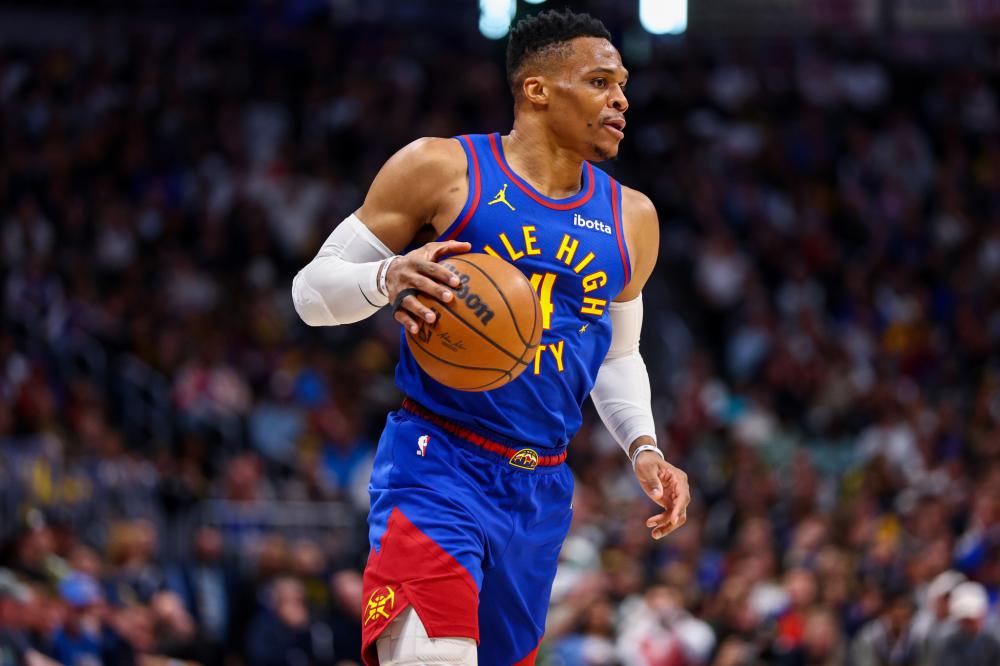 士禁區發起 士禁區發起